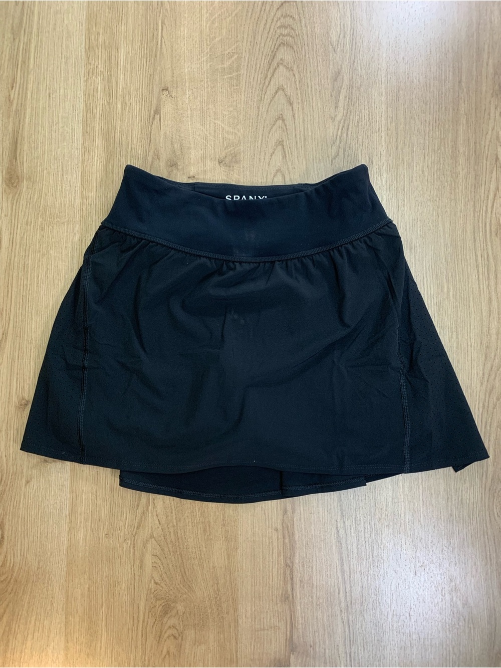Spanx Get Moving Skort Small Black Tennis Golf Athletic Skirt Built In Shorts